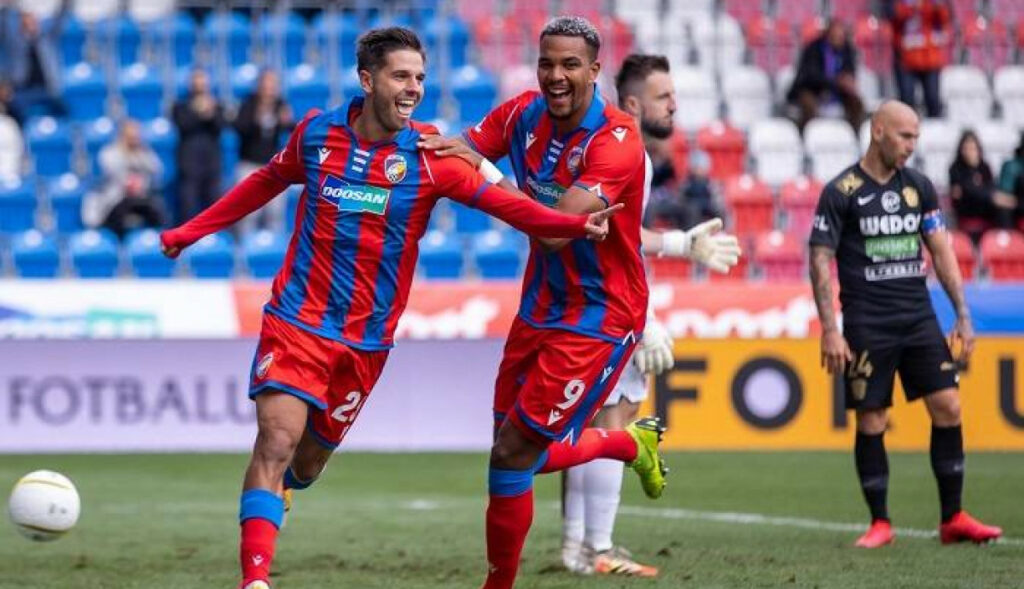 Viktoria Plzen gặp khó nhưng họ cũng không dễ bị bắt nạt