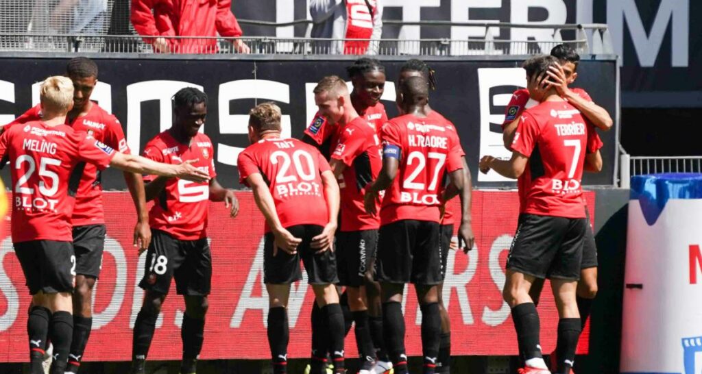 Stade Rennais đang trình diễn một lối chơi ấn tượng