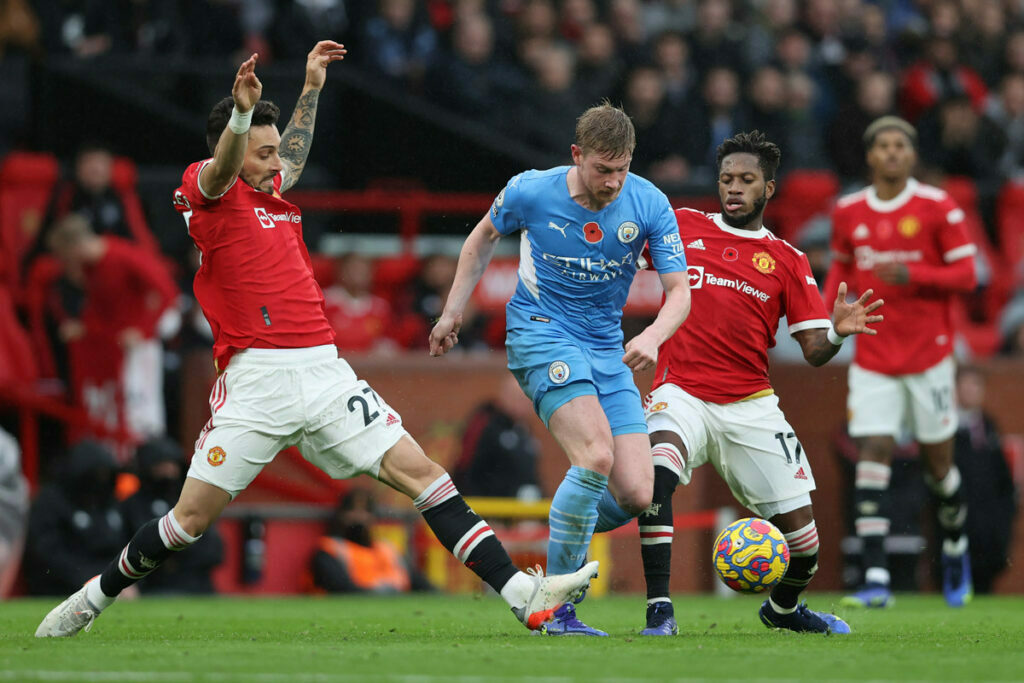 Manchester City vẫn vượt trội hơn nhiều so với Manchester United